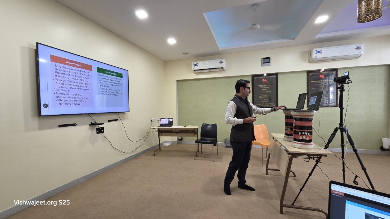Dr. Vishwajeet Gaike on the floor detailing verification architecture paradigms.